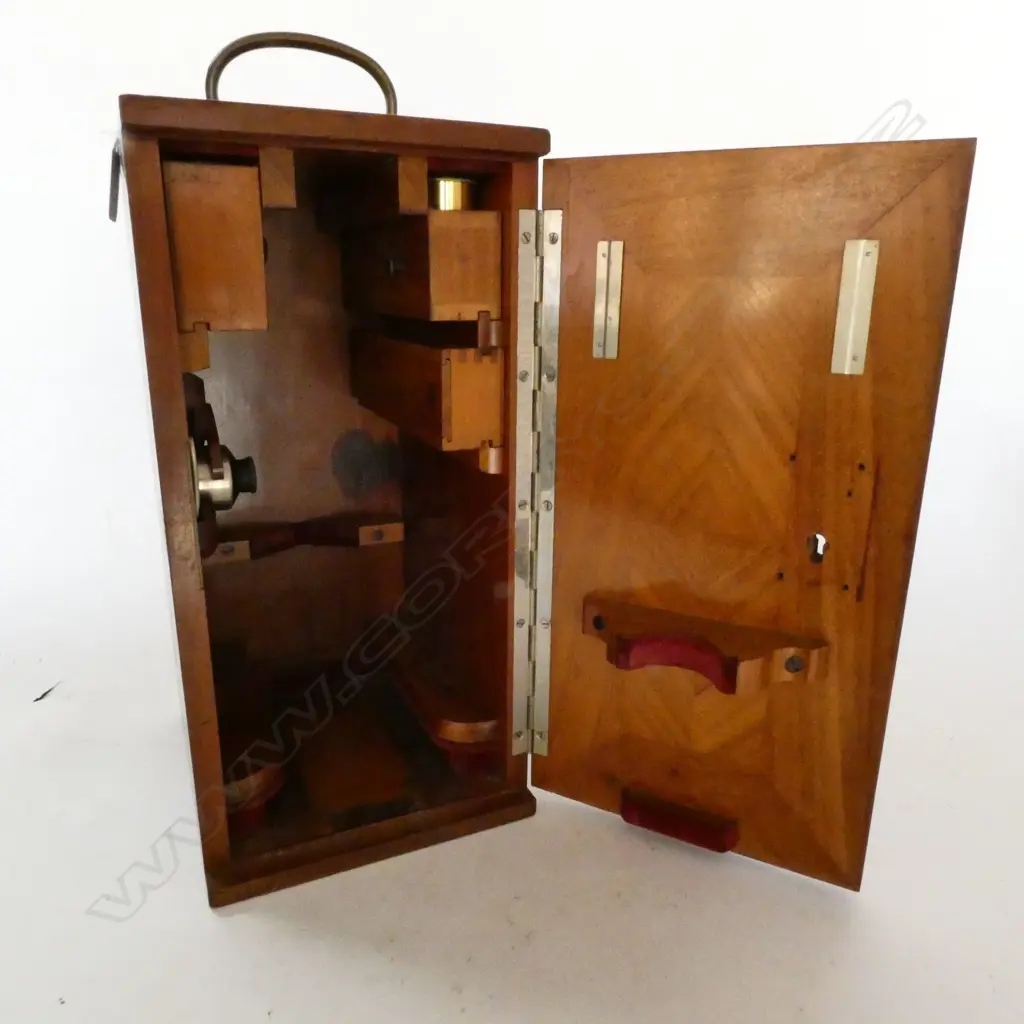 LEITZ, WETZLER MONOCULAR COMPOUND MICROSCOPE, No.95907, c.1907, BLACK & LACQUERED BRASS... Image 1++
